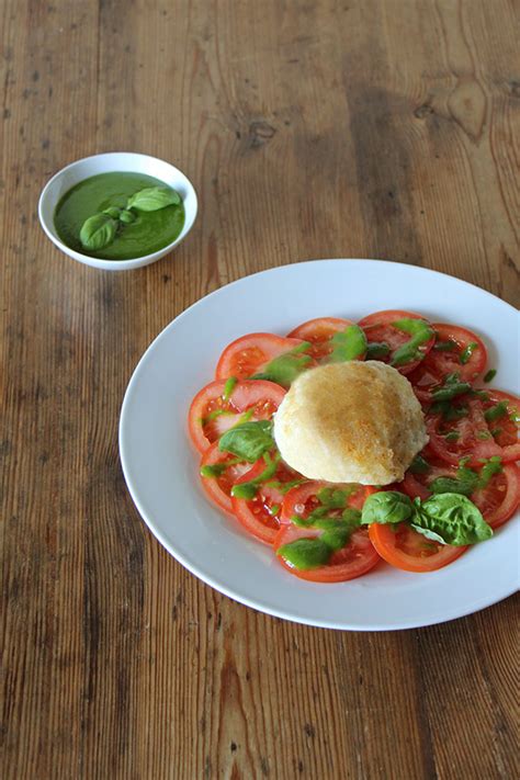 Gebratener Mozzarella Mit Tomaten Pesto