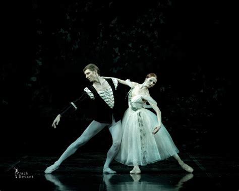 Giselle choreo Mary Skeaping by Estonian National Ballet