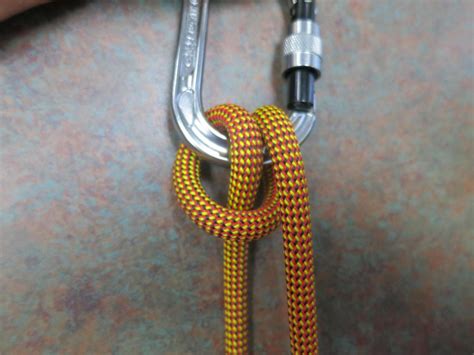 How to Tie a Munter Hitch Knot