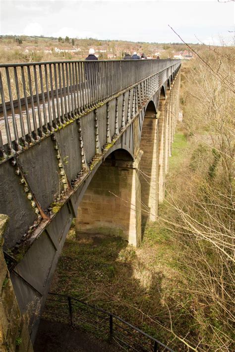 Solve Llangollen Telford S Pontcycyllte Aqueduct