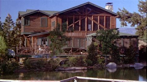 Set Jetter Movie Locations And More Naked Gun The Final Insult