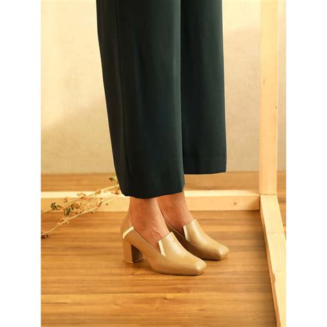 Buy OCEEDEE Frida Nude Solid Leather Heels Online