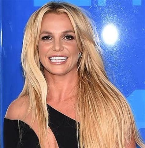 Britney Spears Signs Publishing Deal For Her Tell All Memoir