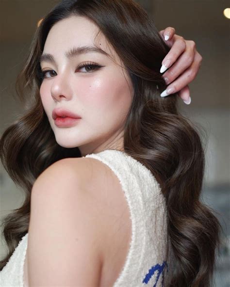 Mari Menonton Film Panas Let S Watch A Hot Movie In Medium Length Hair Cuts Bridal