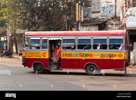 India, West Bengal, Kolkata (calcutta), municipal bus Stock Photo - Alamy