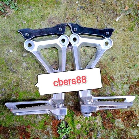 Jual Braket Pangkon Dudukan Footstep Belakang Cbr K K Cb Cb