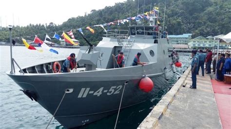 KAL Pulau Siantan Di Pelabuhan Tarempa Berkecepatan Tinggi Dan