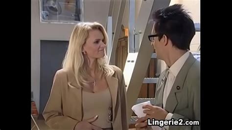 Blonde MILF Anal Fucking And Fisting PornoAnal