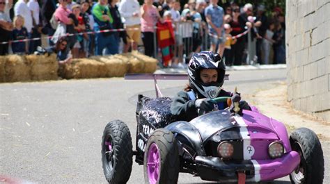 CONNAUX Revivez en images la première course de caisses à savon du village