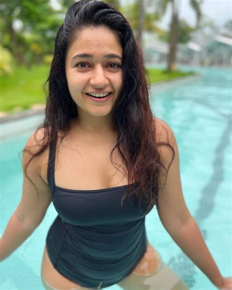 The Best Hot Swimsuit Photos Of Poonam Bajwa Style Hyme