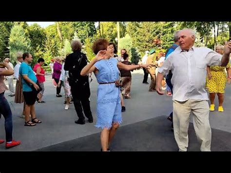 КИС, КИС, КИСА! ТАНЦЫ В ХАРЬКОВЕ 2023 #retrodancing - YouTube