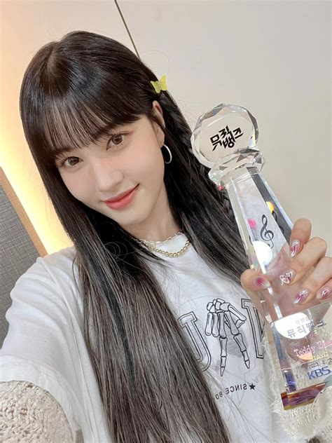 Stayc스테이씨 On Twitter 🐯💬 뮤직뱅크 1위까지🥹 스윗 정말 고마워요🥰 스테이씨의 테디베어는 스윗 ️