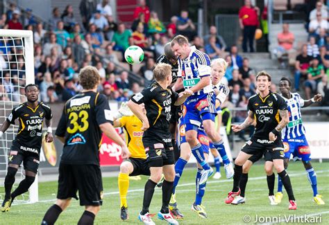 HJK vs FC Honka Tainio tekee päällään 2 2 tasoituksen HJK Helsinki