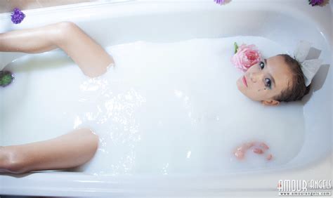 Alisabelle 27720912 015 5d7b Porn Pic