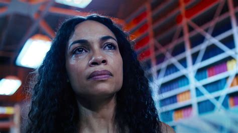 DMZ Il Trailer Originale Della Serie Con Rosario Dawson HD MYmovies It