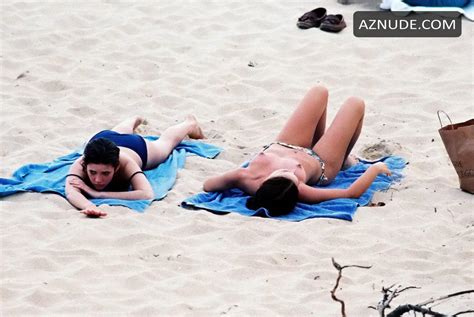 Natalie Portman Nude Boobs Exposed By Paparazzi AZNude