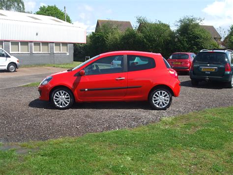 Renault Clio 1 4 Dynamique S 06 Reg Sold Ymark Vehicle Services