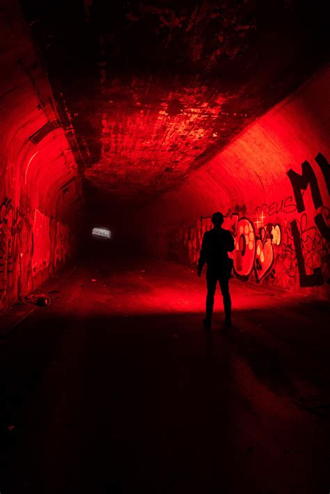 An abandoned service tunnel in Montreal Canada : r/urbanexploration