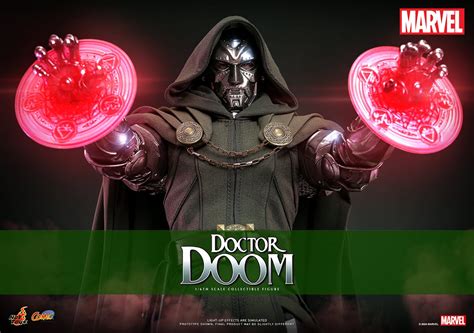 Doctor Doom Hot Toys CMS Figurine Marvel Comics