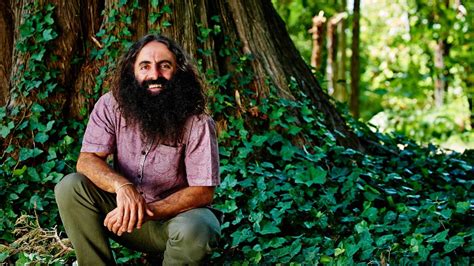 Moreton Bay Region Gardening Australia Host Costa Georgiadis To Draw