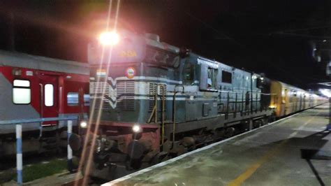 22661 Chennai Egmore Rameswaram Sethu SF Express Arriving Manamadurai