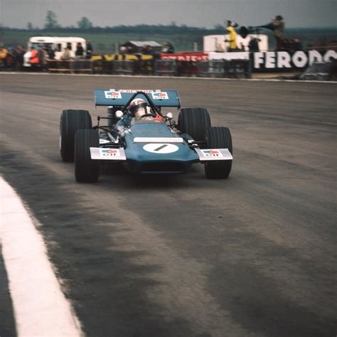 British GP winners join F1 winners on-track at Silverstone Classic ...