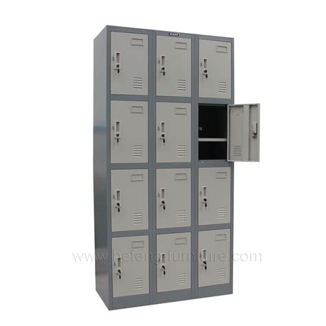 Locker Besi Terdiri Dari 12 Pintu Hefeng Furniture