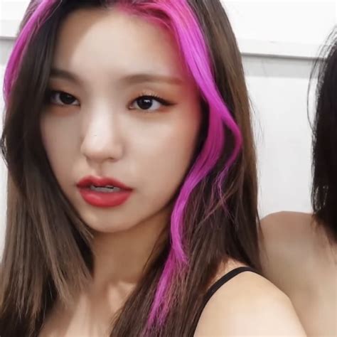 itzy yeji itzy girl group girl