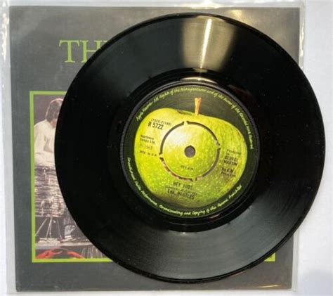 The Beatles Hey Jude Revolution 45 W Pic Slv UK Apple 1982 88