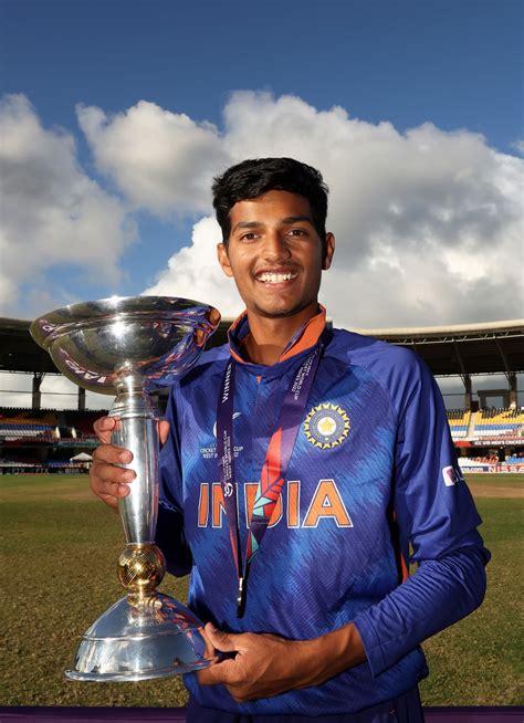 Yash Dhull poses with the World Cup trophy | ESPNcricinfo.com