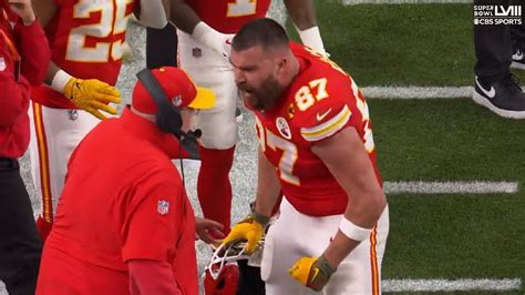 Travis Kelce gets physical with Andy Reid on sideline