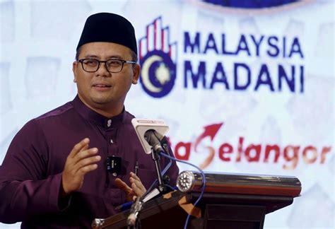 Selangor Civil Servants To Get One Month Raya Salary Aid The Star