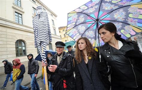 Pussy Riot Zu Gast In M Nchen