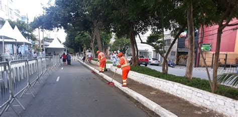 Prefeitura coleta 18 toneladas de resíduos no centro da cidade durante