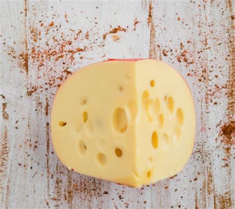 Queso emmental qué es y sus beneficios Monpizza