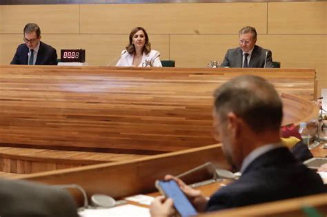 Pacto Pp Y Vox En Valencia El Primer Pleno De Valencia Tras El Pacto