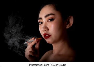 21 Naked Women Smoking Weed Royalty Free Images Stock Photos Pictures Shutterstock