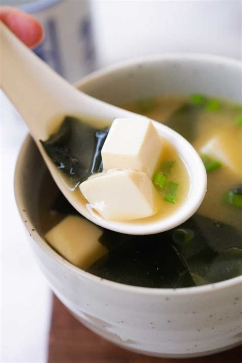 Miso Soup (Easy and Authentic Recipe) - Rasa Malaysia