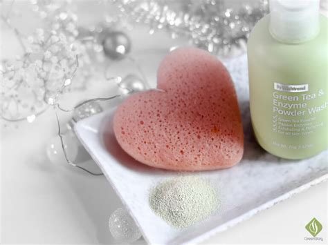 Wishtrend Green Tea Powder Wash | Easy & Safe Skin Exfoliation Routine