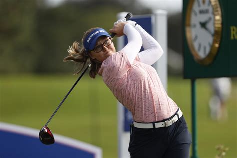 Brooke Henderson Goes On A Tear To Take 1 Shot Lead On Lpga Tour The