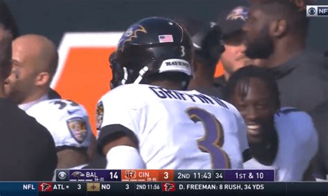 Rg3 Gets In The Action Alongside Lamar Jackson Vs Bengals Slackie