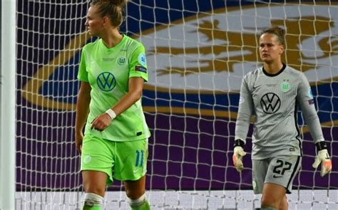 EM Titel als Ziel Kapitänin Popp zurück bei DFB Frauen Fussballdaten