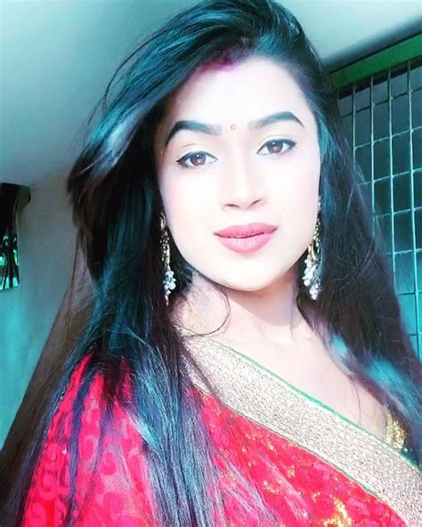 Dimpal Singh Bhojpuri Singer Dancer Wiki Age Husband Biography Wallpaper Singer