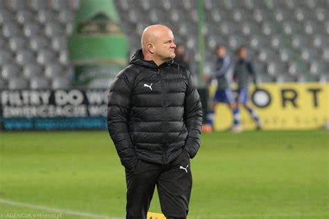 Maciej Bartoszek przestał być trenerem Korony Kielce Aby wyhamować