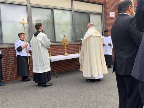 Cardinal Dolan Celebrates Our Lady Queen Of Peace Churchs 100th