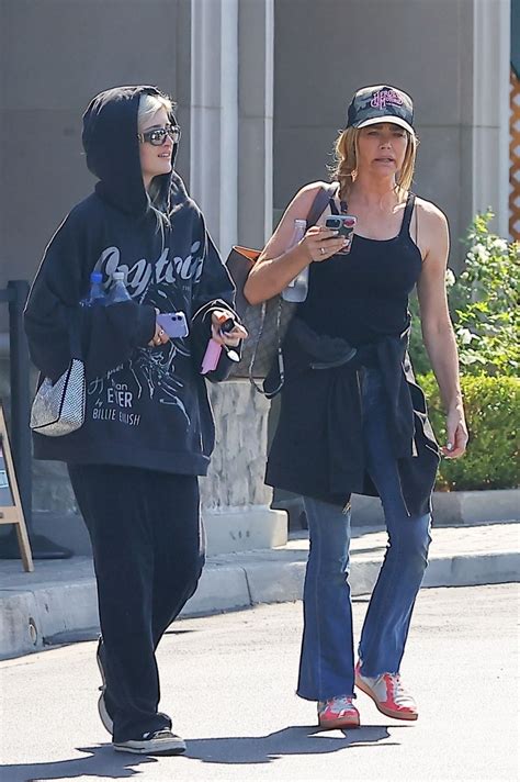 SAMI SHEEN and DENISE RICHARDS Out for Lunch in Calabasas 09/30/2022 ...