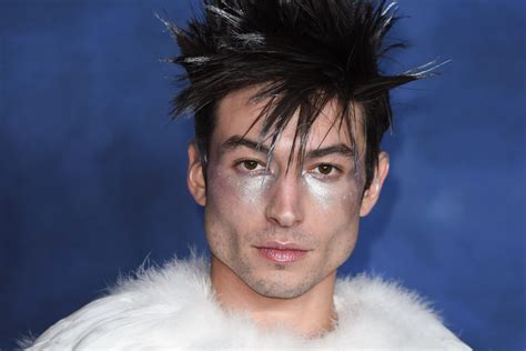 Les Animaux Fantastiques 3 Ezra Miller Alias Croyance Est Il Aussi