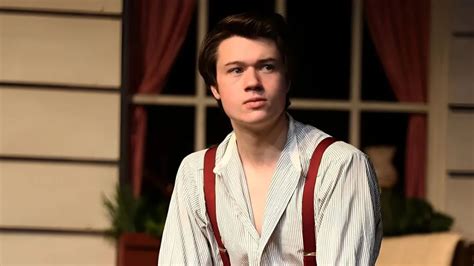 El actor de Sex Education Alexander Westwood condenado a 15 años de prisión por violación de