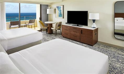 Rooms & Suites | Hilton Hawaiian Village