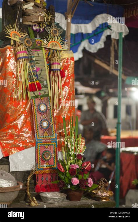 Traditional Balinese Ceremony Stock Photo Alamy